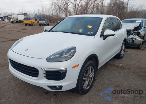 2016 Porsche Cayenne z USA, uszkodzony, nr VIN WP1AA2A23GLA09960
